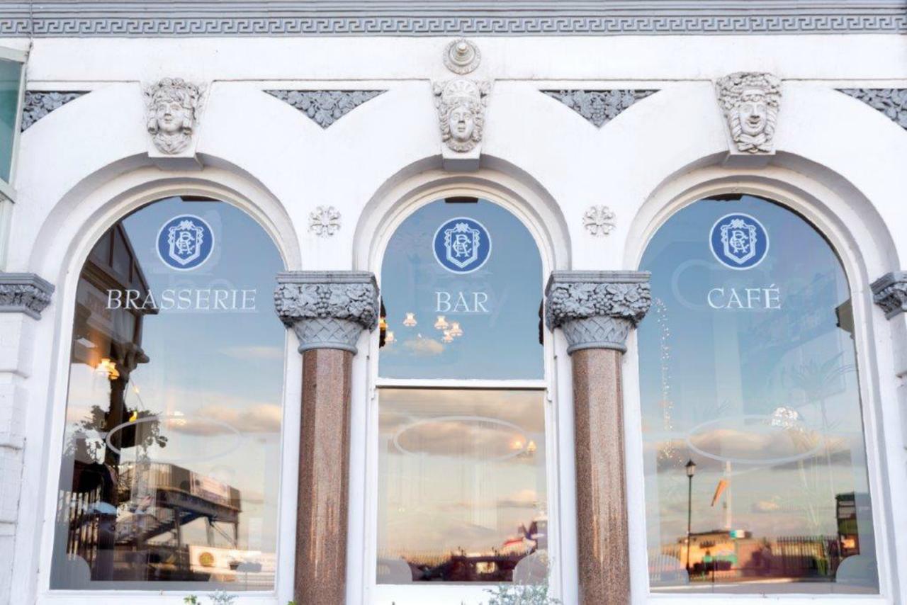 Royal Esplanade Hotel Райд Экстерьер фото